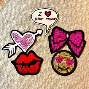 💋 BETSEY JOHNSON VINTAGE STYLE IRON ON PATCHES